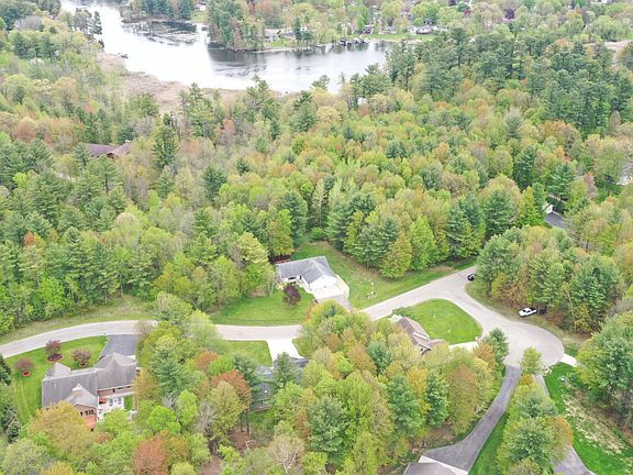 3rd image of 200 River Pine Dr