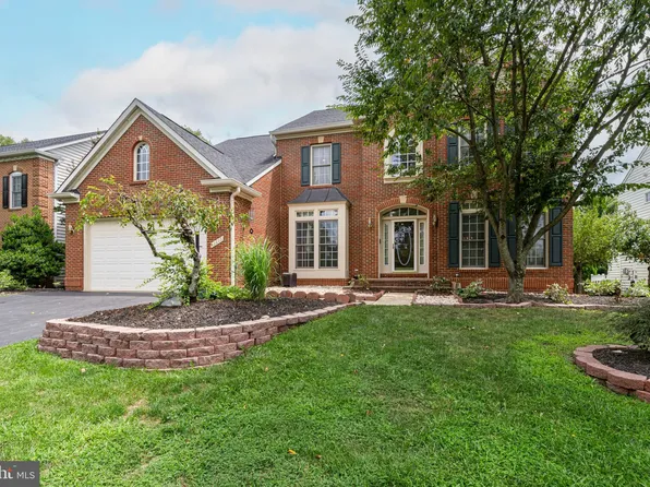 43695 Gallitzin Ln, Chantilly, VA 20152