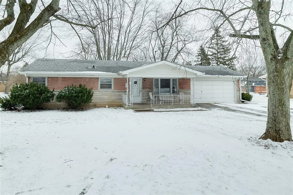 2231 Redfern Dr photo 1