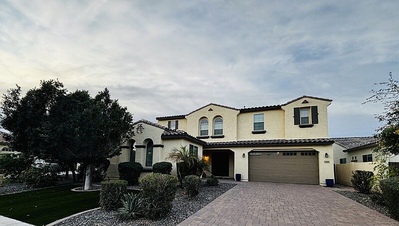 1st image of 2565 E Ebony Dr