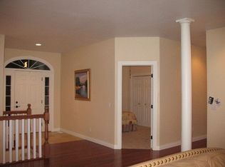 16800 Foxridge Dr, Effingham, IL 62401