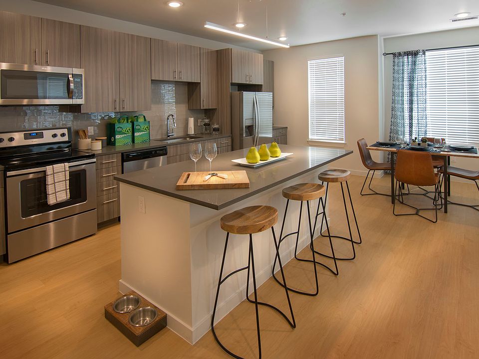 Bright and Spacious Kitchens with Stainless Steel Appliances