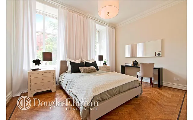 Sold by Douglas Elliman | media 10