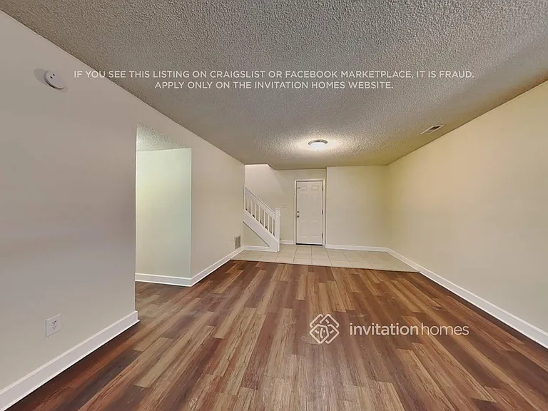 1290 Hans Brinker Ln — Photo 10