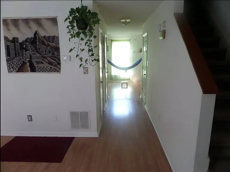 24 Astor Ct — Photo 3