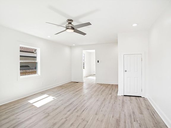 5th image of 5717 Cameron Blvd #5717
