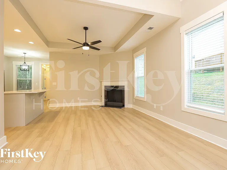2045 Hamilton Hill Dr — Photo 3