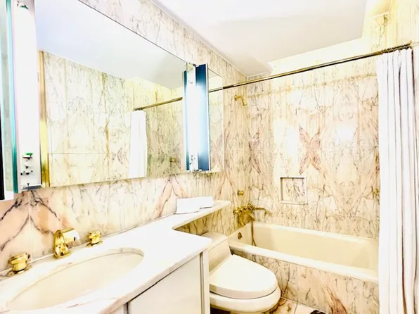 530 East 76th Street image 13 of 27