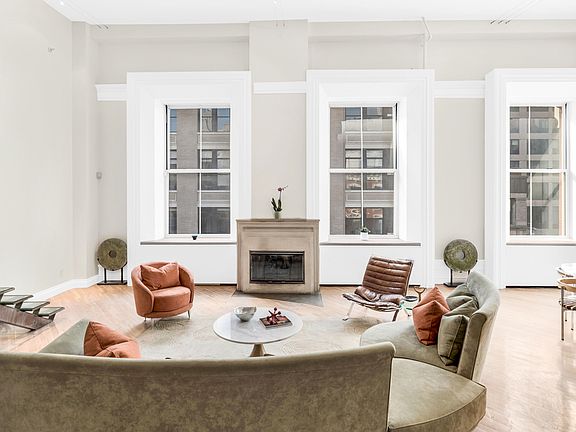 3rd image of 121 W 20th St APT 5G