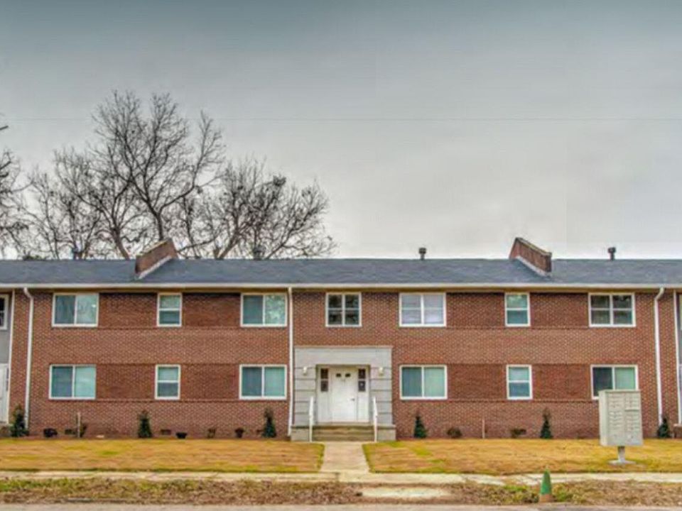 1st image of 108 3rd St APT A