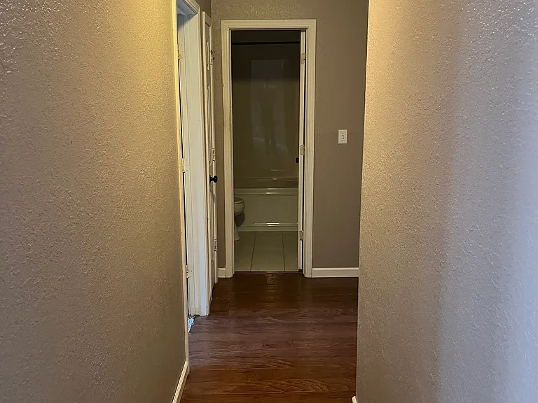 11009 S Nandina Ave — Photo 8