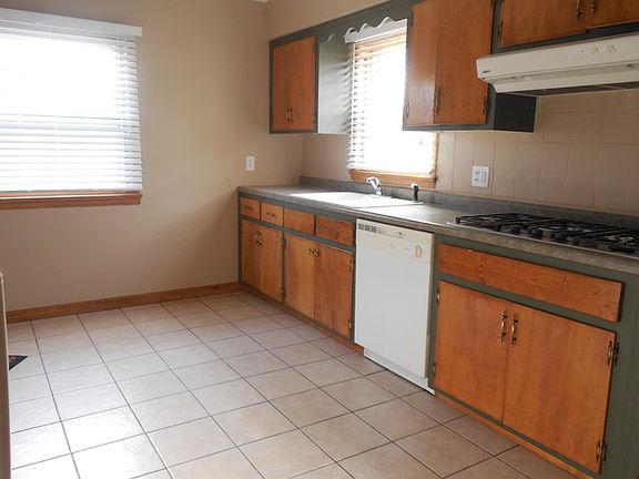 5th image of 2123 Midway Dr
