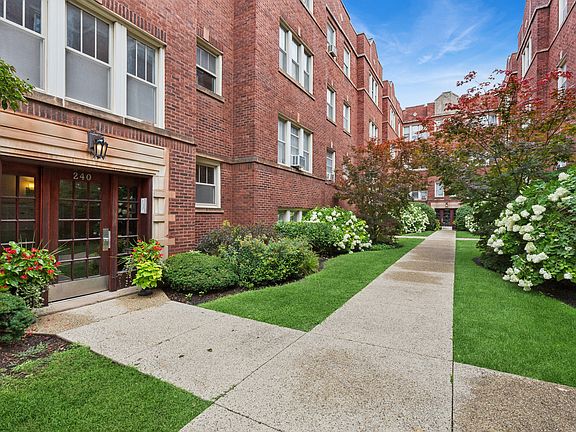 2nd image of 240 S Maple Ave APT 3W