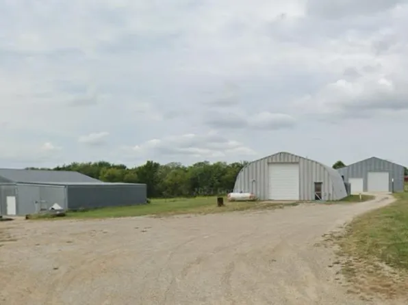 25359 S Valencia Rd, Osage City, KS 66523