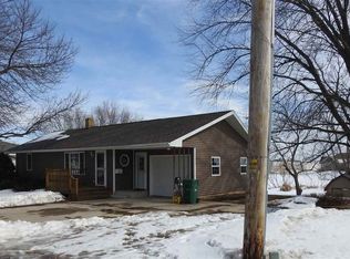105 4th St SE, West Union, IA 52175