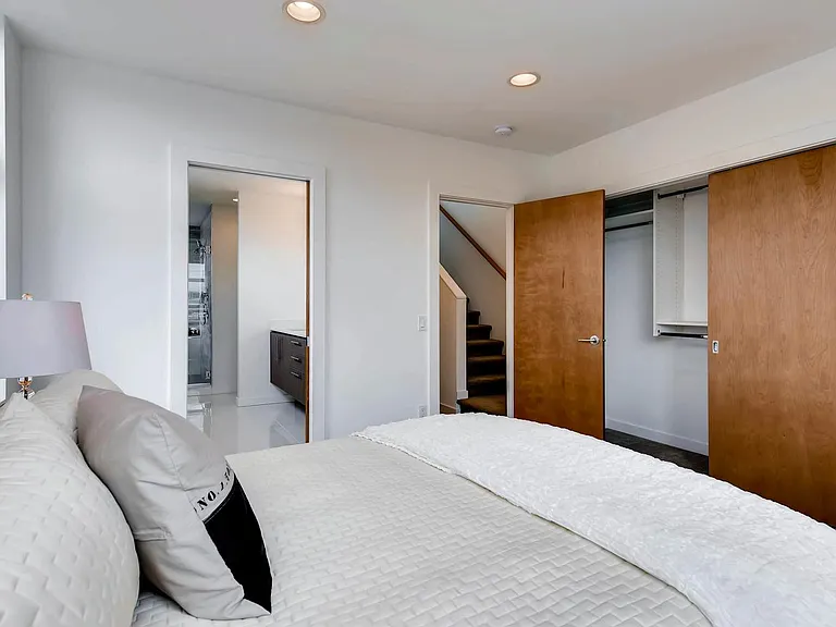 515 Ward St #D — Photo 4