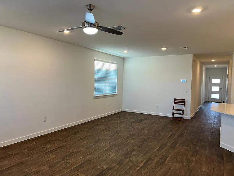 14213 Cantarra Dr — Photo 7