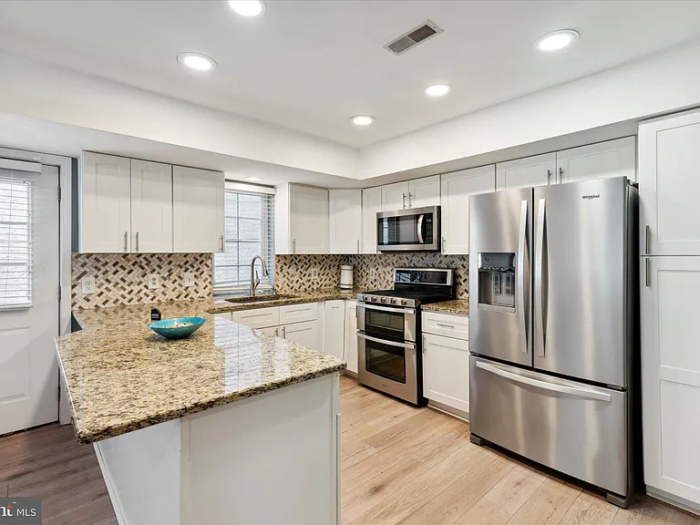 535 Gerhard St #1 — Photo 5