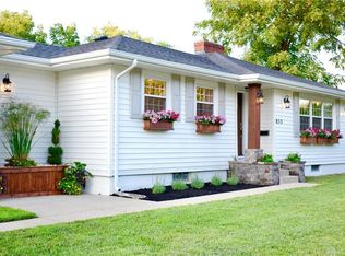 853 E Dorothy Ln, Dayton, OH 45419