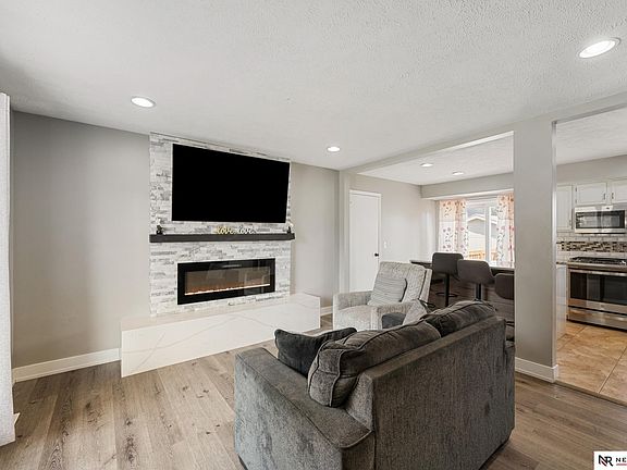 4th image of 7017 S 132nd Ave