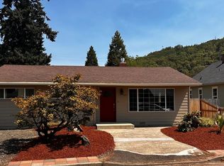 651 W Ballf St, Roseburg, OR 97471