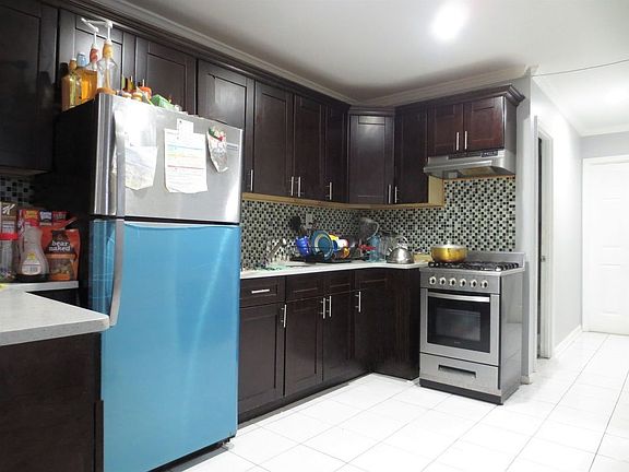 4th image of 10455 46th Ave