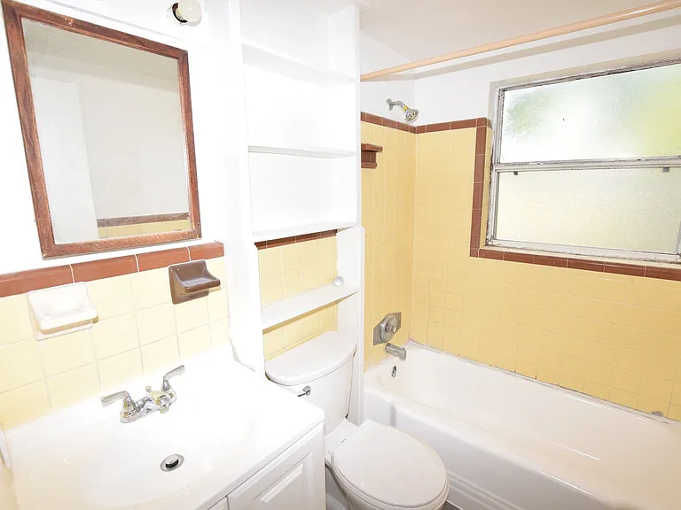 104 W Lancaster Rd — Photo 15