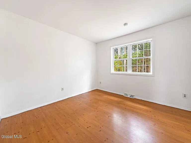 208 Whitetail Ct — Photo 10