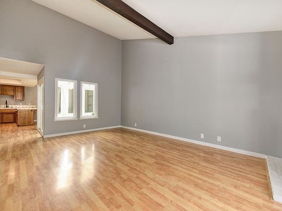 5th image of 1143 Meadow Gate Dr