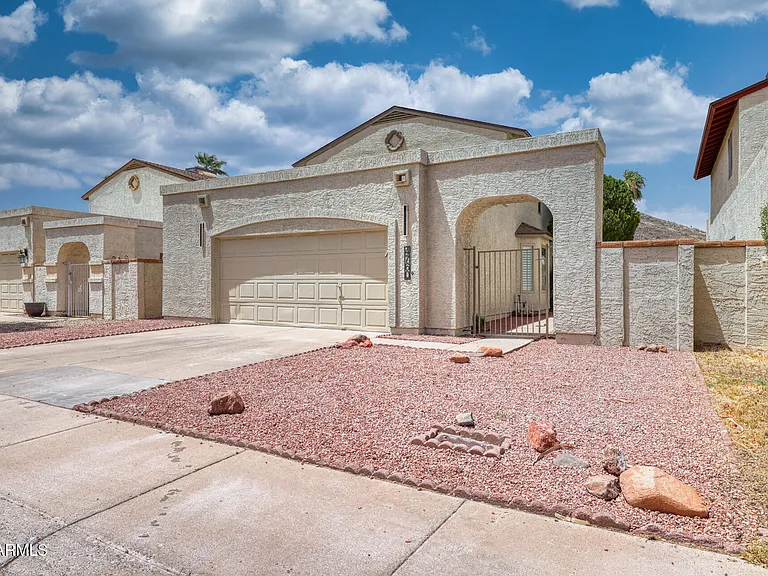 4760 W Wahalla Ln — Photo 47