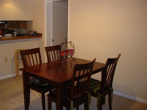 3rd image of 1516 Whitehall Dr APT 204