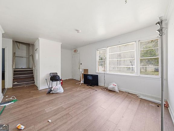 3rd image of 1793 Parkhill Dr