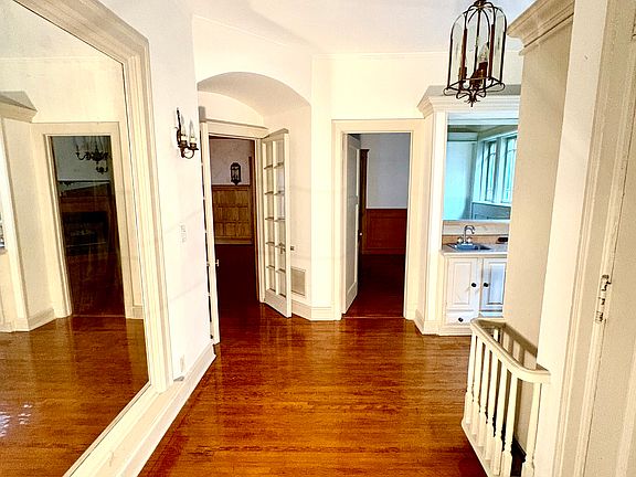 3rd image of 2308 N Kedzie Blvd #1