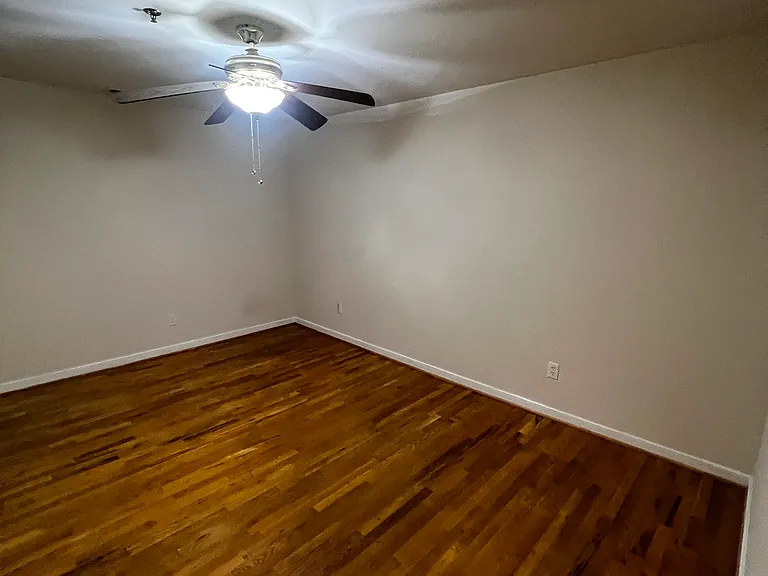 803 W Broad St #1 — Photo 11