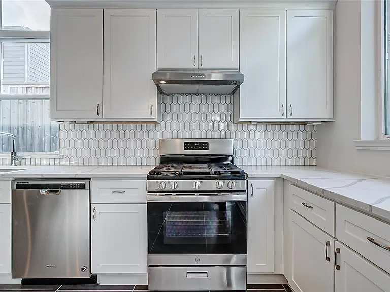 8926 Spring Knoll Forest Dr — Photo 7