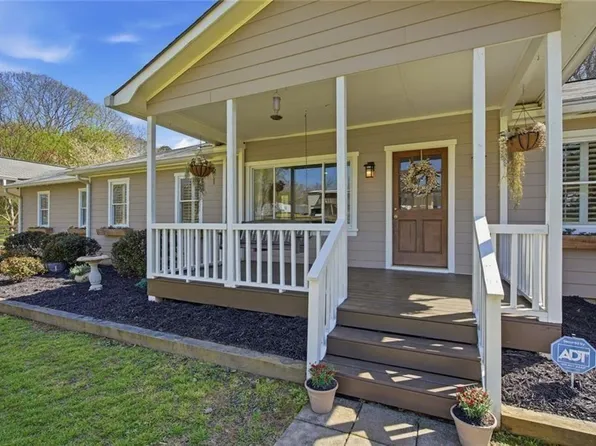 2215 Roper Rd, Cumming, GA 30028