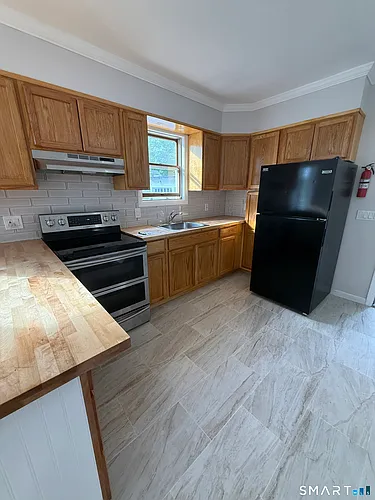 52 Academy Ave #1 Photo 1