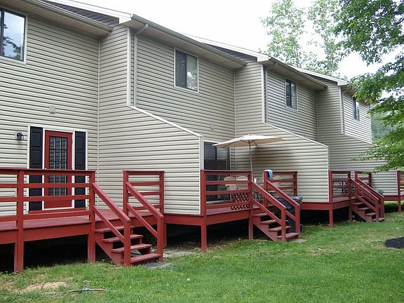 Weeping Cherry Townhomes Back Deck