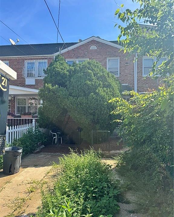 1st image of 715 Hemlock St