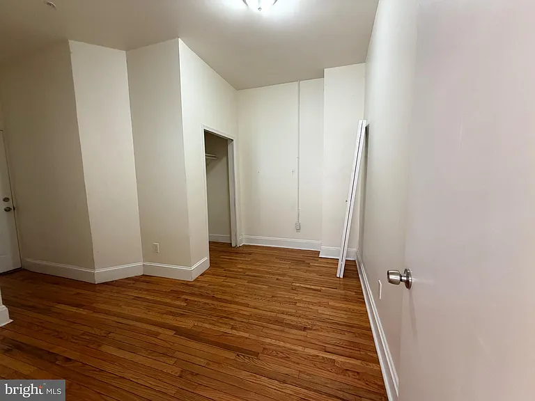 922 S 49th St #-1 — Photo 14