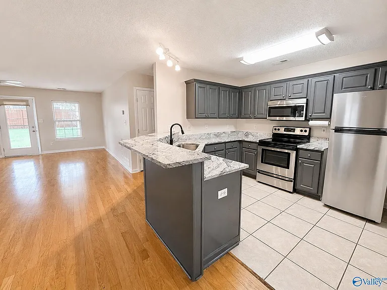 115 Bremerton Dr SW — Photo 5