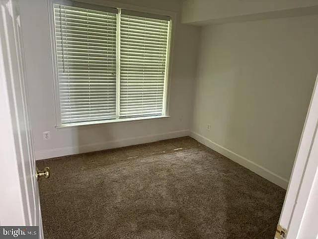 4 bed, 3.5 bath, 2160 sqft, $3,500 — Photo 2