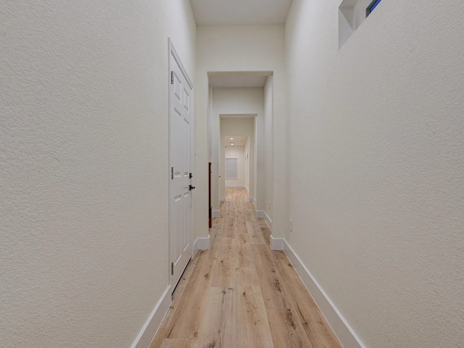 3 bed, 2.5 bath, 1578 sqft, $1,850 — Photo 3