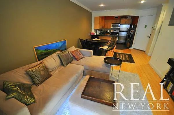 Rented by REAL New York | media 11