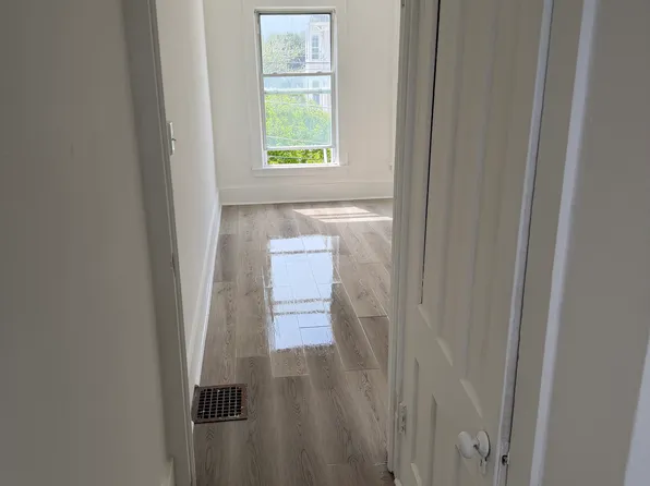 89 W Seneca St APT 1, Oswego, NY 13126