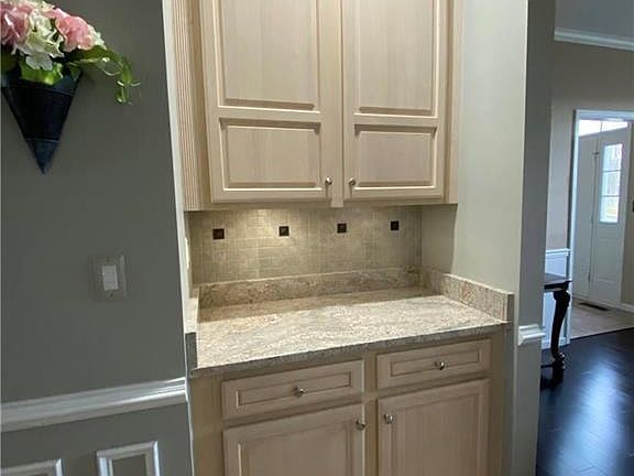 5th image of 66 Clairmont Ave