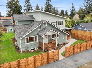 216 SW 104th St, Seattle, WA 98146