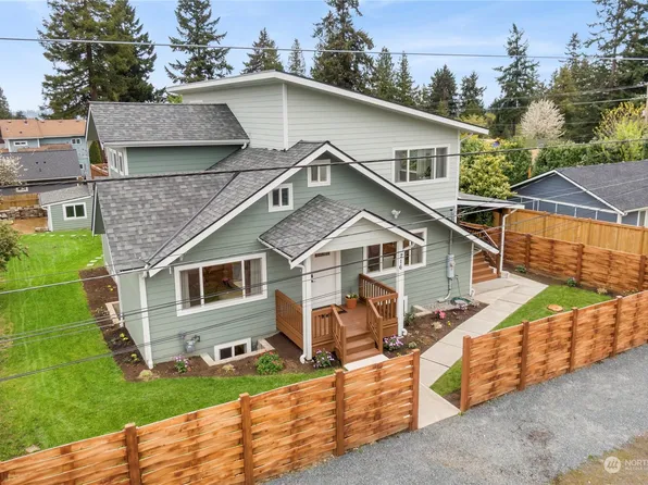 216 SW 104th Street, Seattle, WA 98146