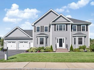 11 Watson Ln, Woburn, MA 01801
