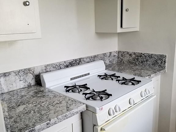 Kitchen stove and counter